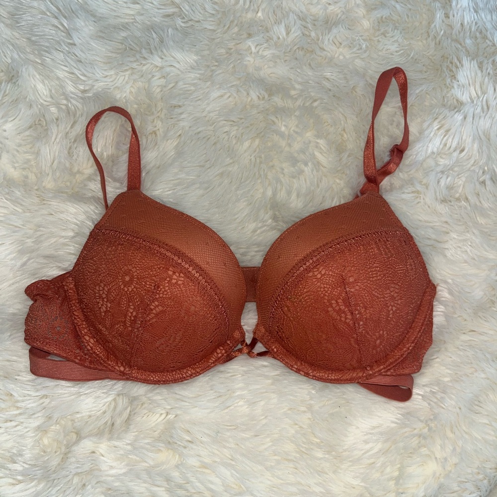 Victoria's Secret bombshell Rust Lace Bra 32b